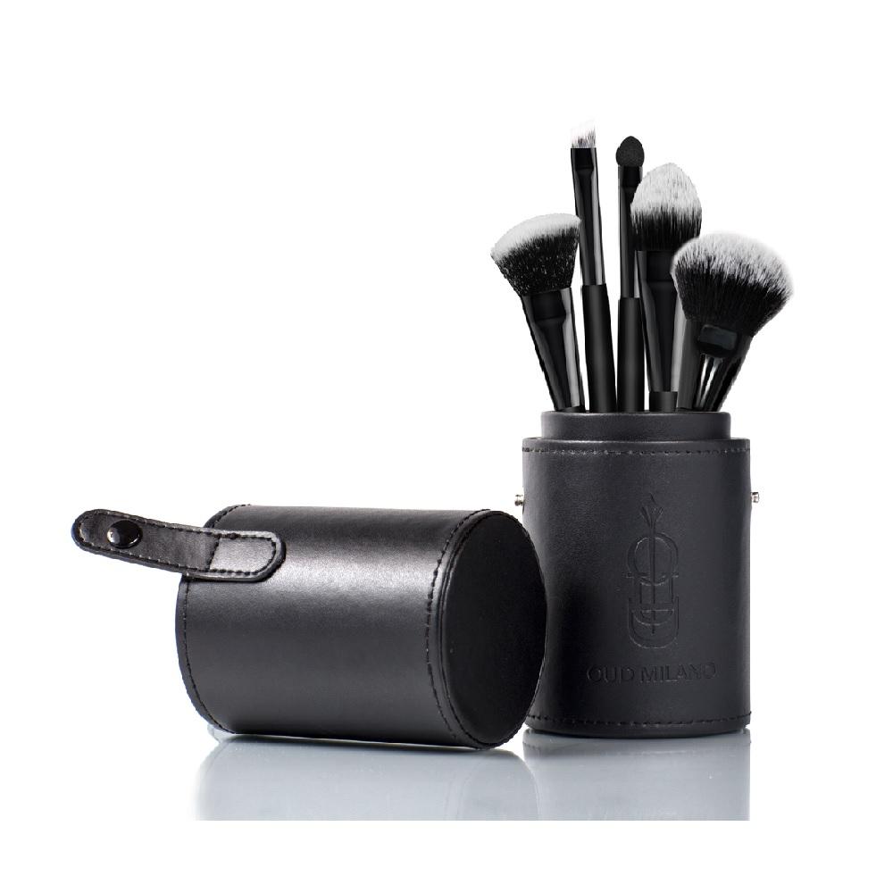 Brushes holder